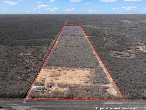 11211 FM 2779, Moore, TX 78057