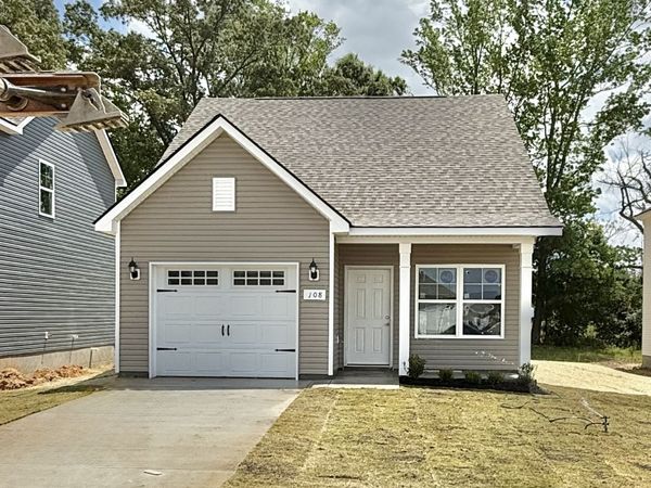 108 Stonehenge Circle, Manchester, TN 37355