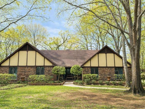 103 Brentwood Cir, Crossett, AR 71635