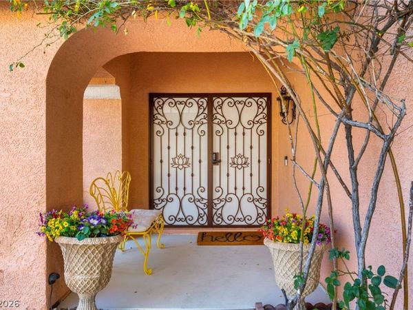 911 Nawkee Drive , North Las Vegas, NV 89031