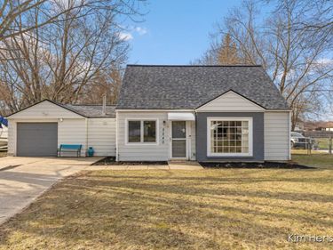 2240 4 Mile Road NE, Grand Rapids, MI 49525