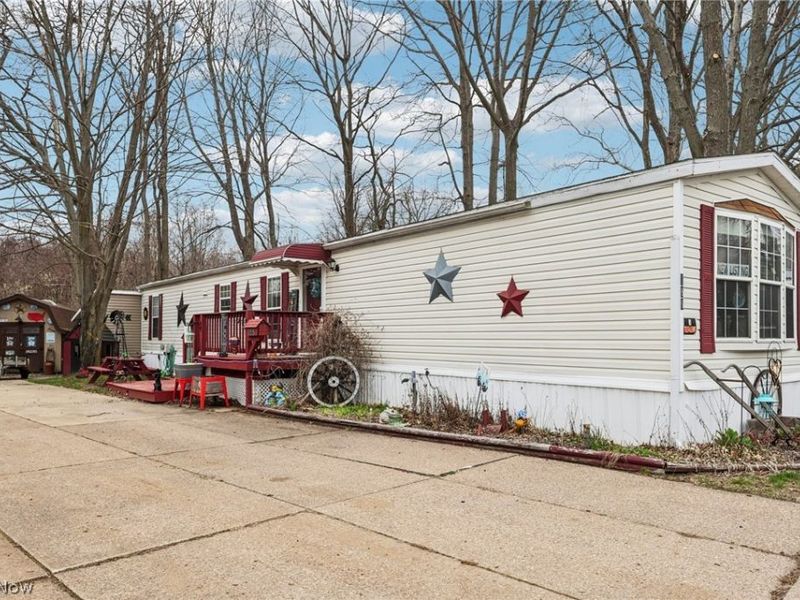 188 Paradise Boulevard, Madison, OH 44057 Photo 3