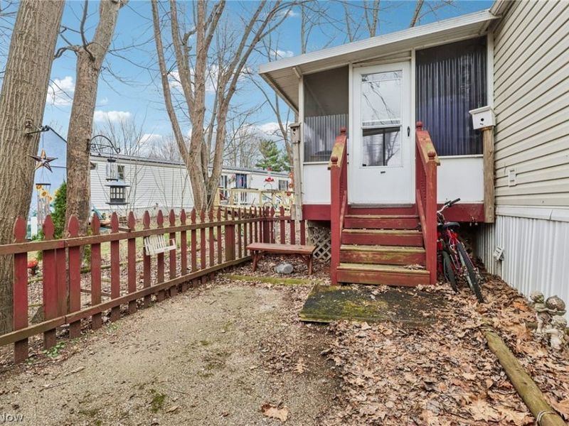 188 Paradise Boulevard, Madison, OH 44057 Photo 4