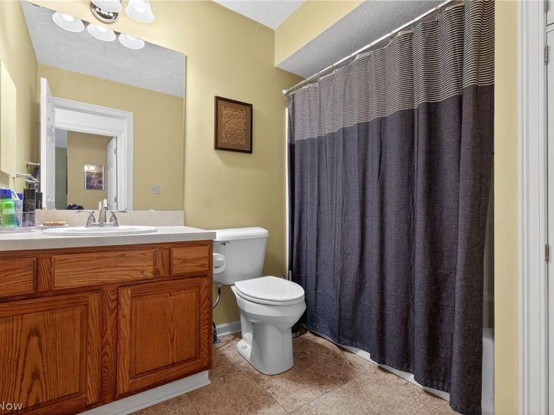 858 Sutton Place, Akron, OH 44313 Photo 23