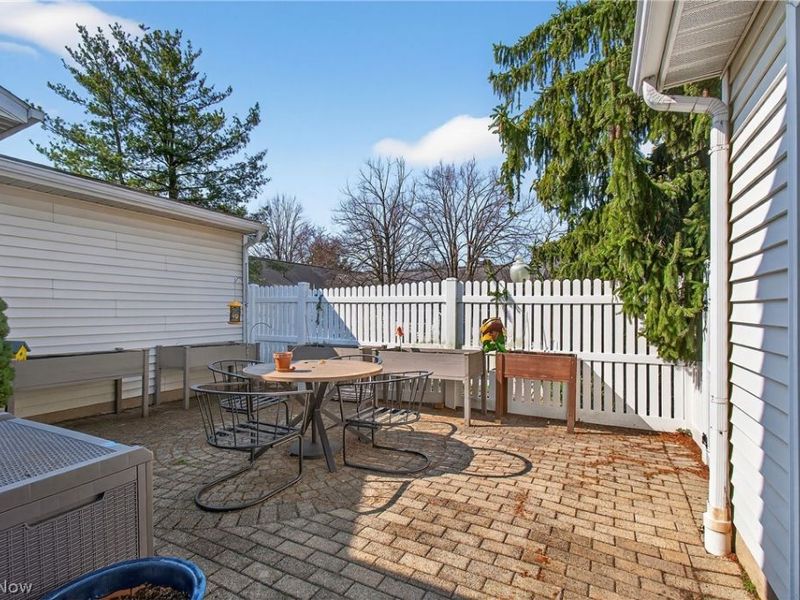 858 Sutton Place, Akron, OH 44313 Photo 27