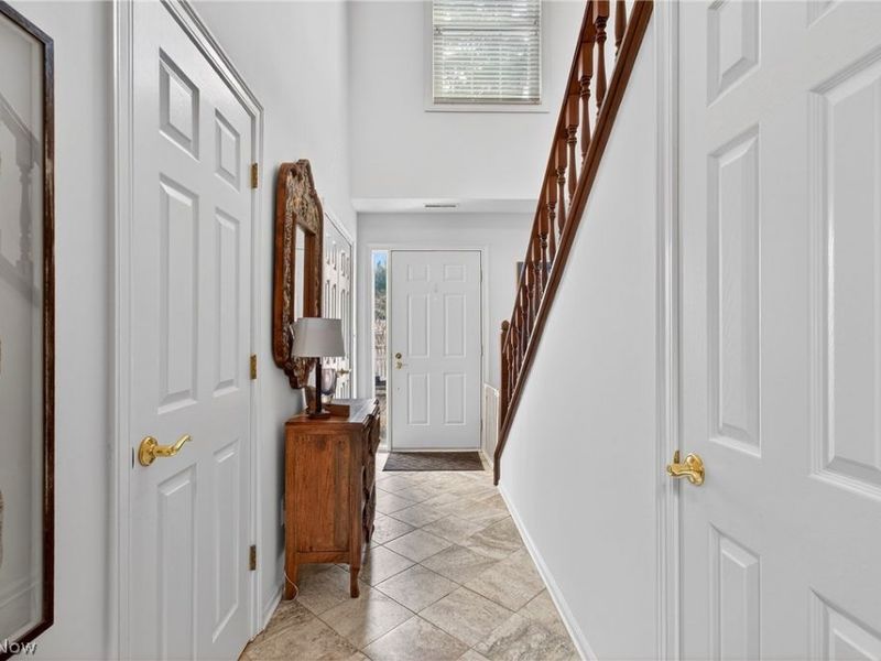 858 Sutton Place, Akron, OH 44313 Photo 5