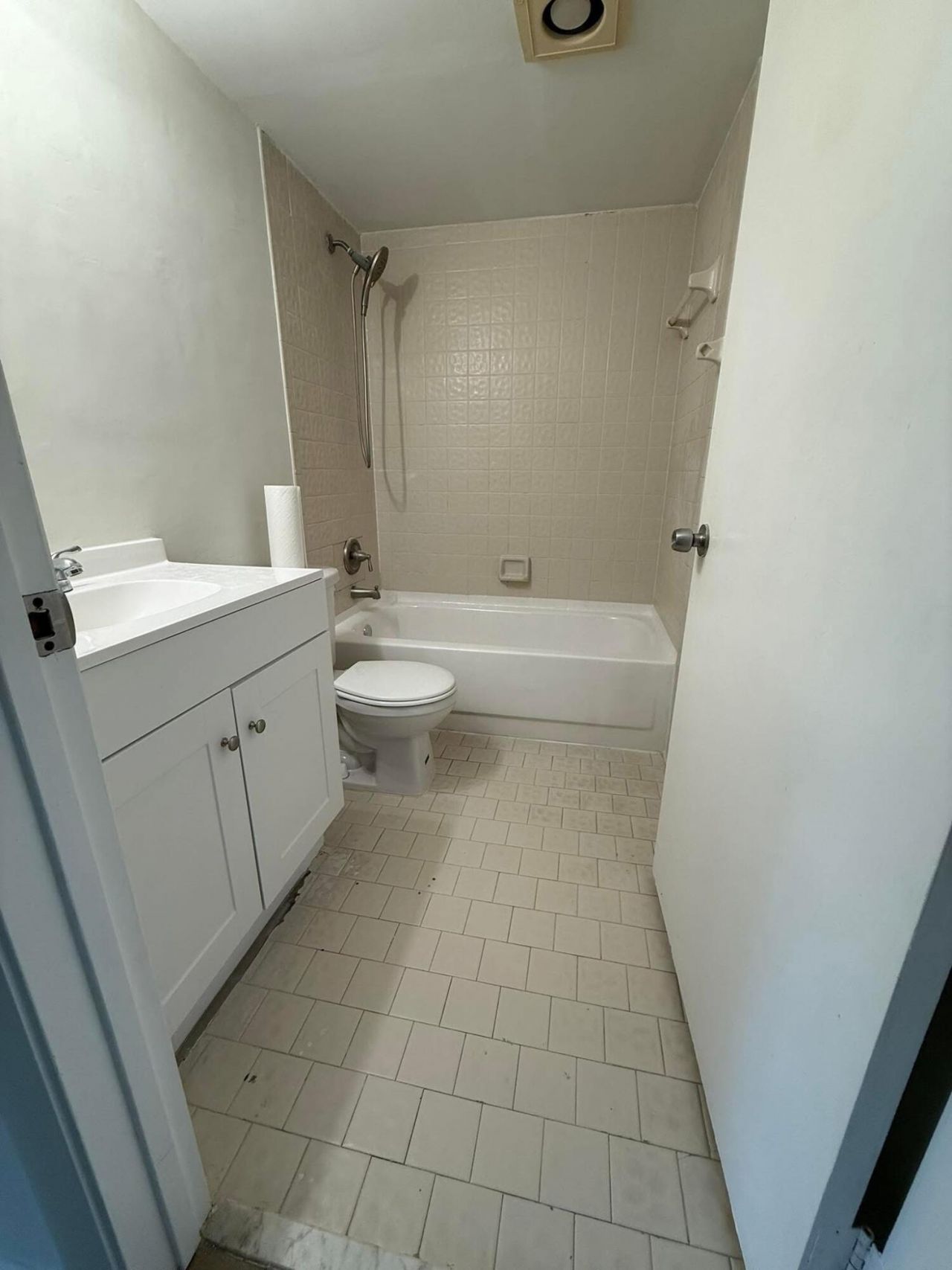 2000 Springdale Boulevard, Unit 204, Palm Springs, FL 33461 Photo