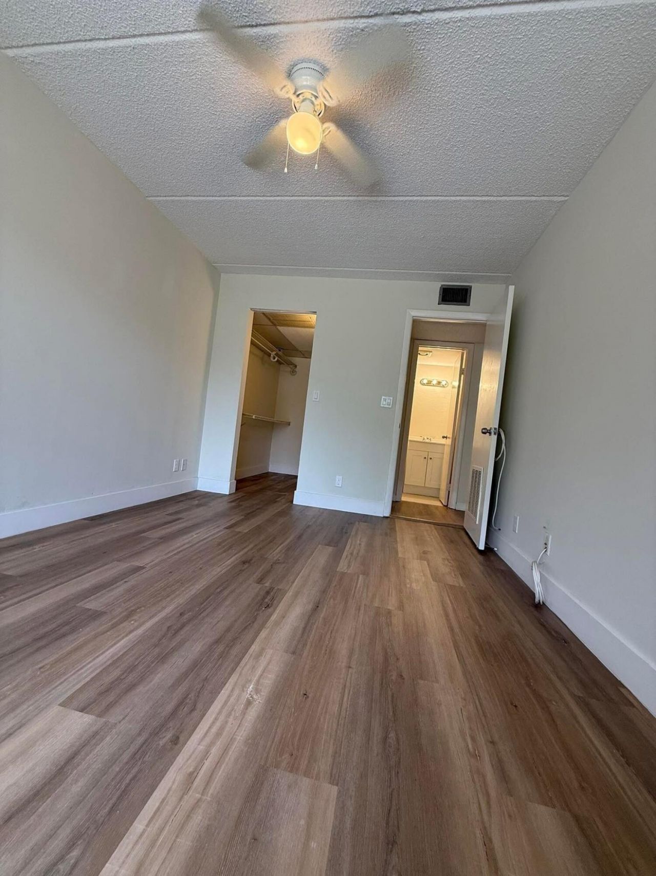 2000 Springdale Boulevard, Unit 204, Palm Springs, FL 33461 Photo