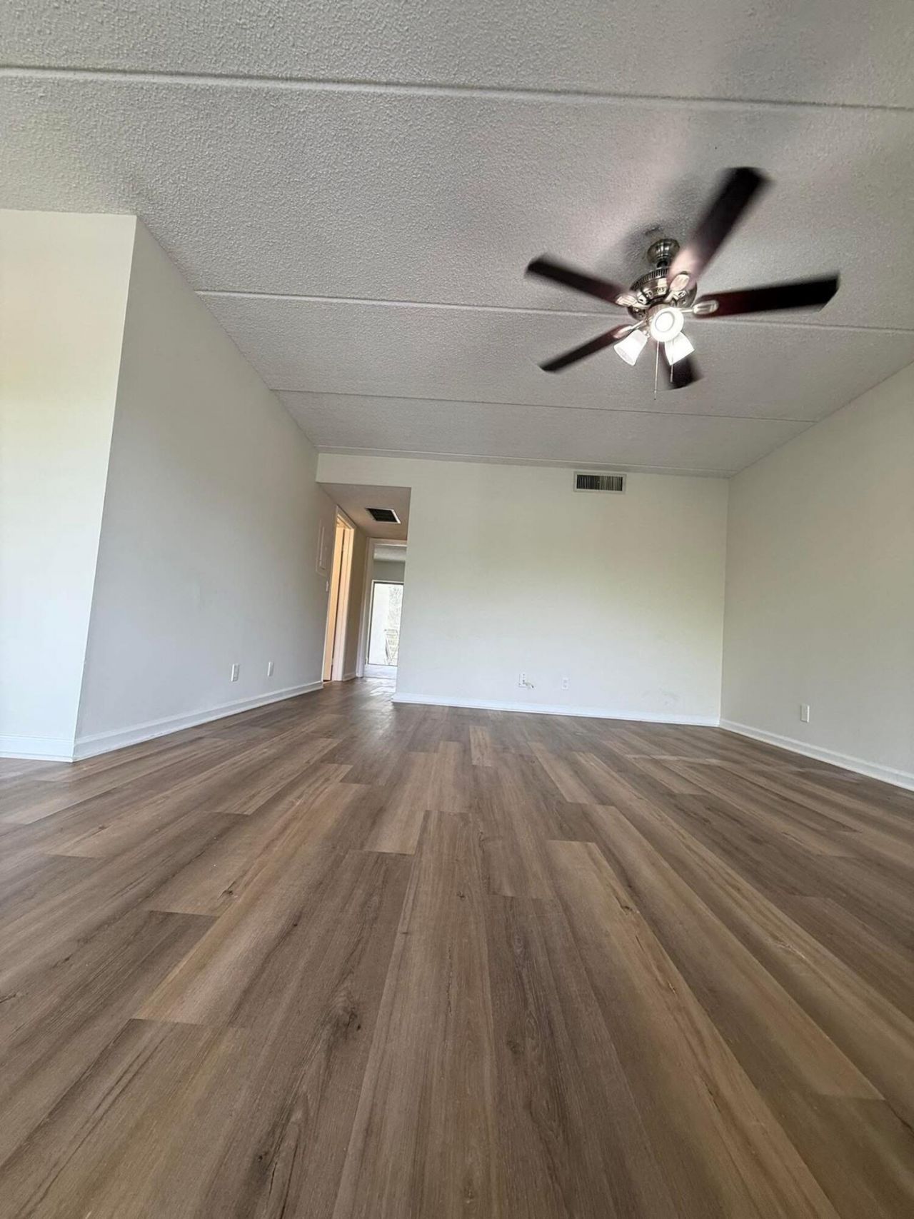 2000 Springdale Boulevard, Unit 204, Palm Springs, FL 33461 Photo