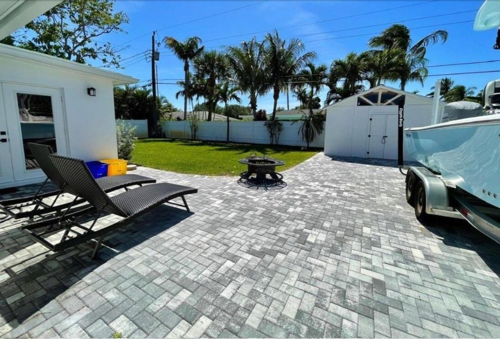 1523 Berkshire Avenue, Jupiter, FL 33469 Photo