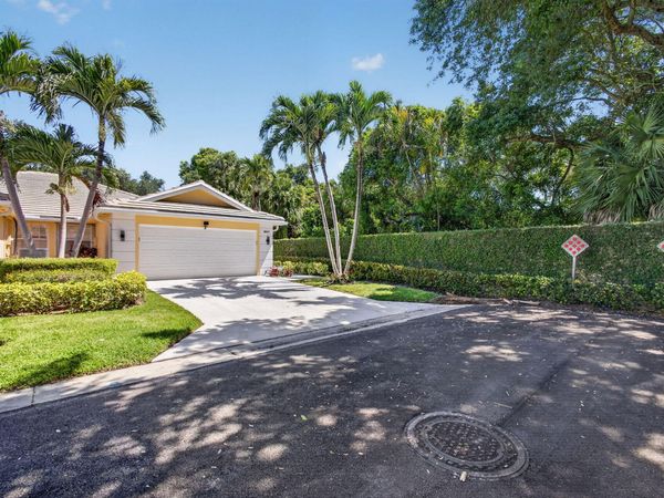 4047 Grove Point Road, Palm Beach Gardens, FL 33410
