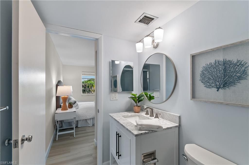 570 12th Ave S, Unit 570, Naples, FL 34102 Photo