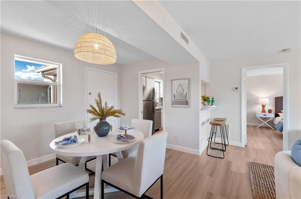 570 12th Ave S, Unit 570, Naples, FL 34102 Photo