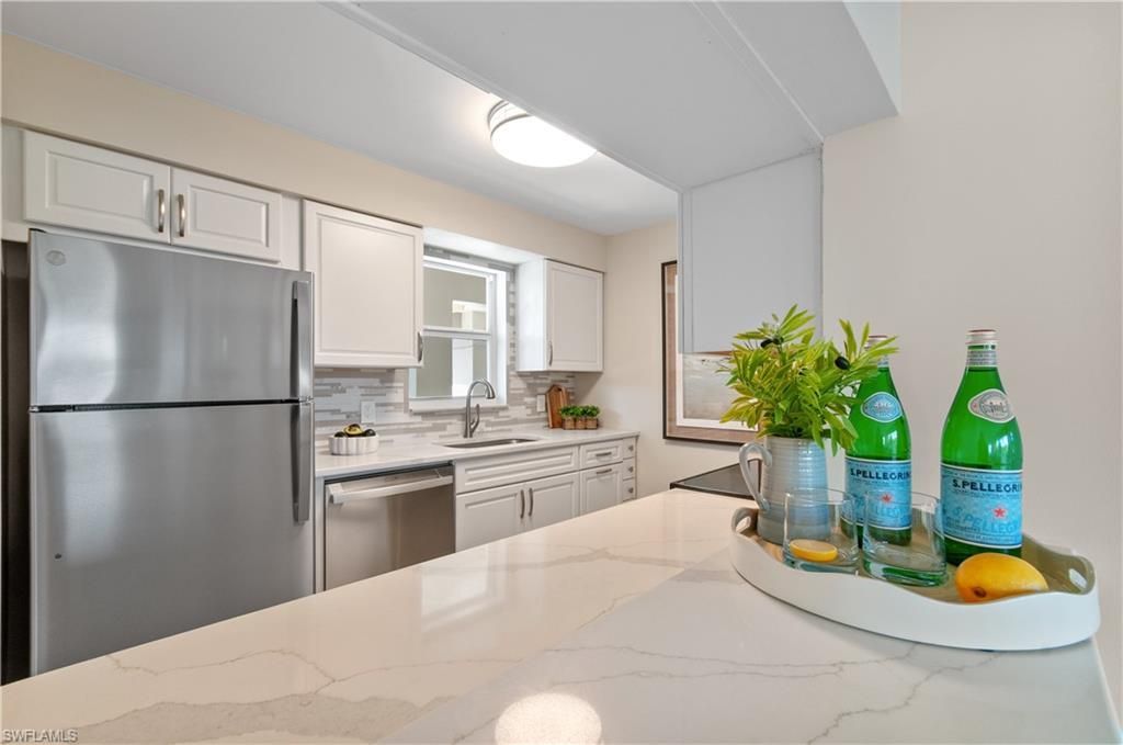 570 12th Ave S, Unit 570, Naples, FL 34102 Photo