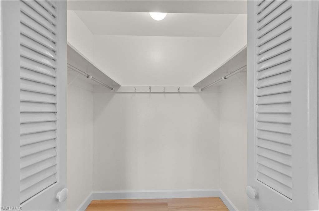 570 12th Ave S, Unit 570, Naples, FL 34102 Photo