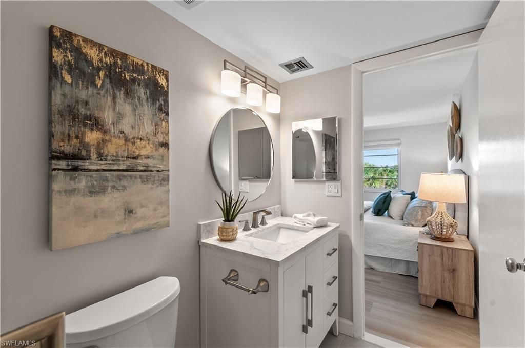 570 12th Ave S, Unit 570, Naples, FL 34102 Photo