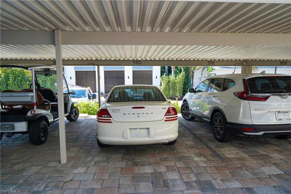 570 12th Ave S, Unit 570, Naples, FL 34102 Photo