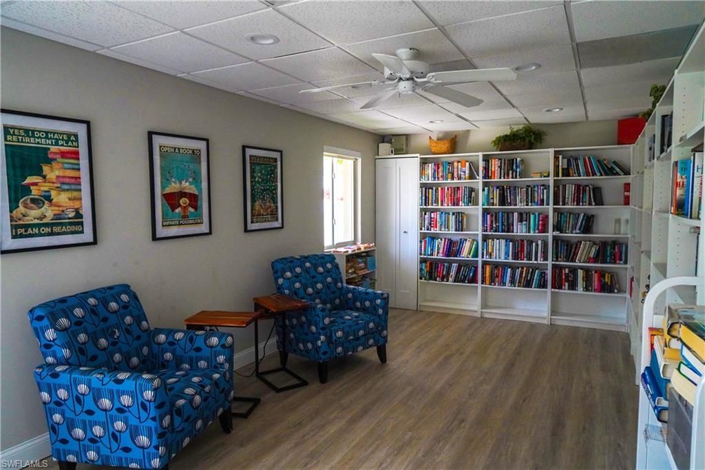 570 12th Ave S, Unit 570, Naples, FL 34102 Photo