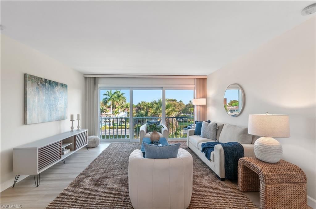 570 12th Ave S, Unit 570, Naples, FL 34102 Photo