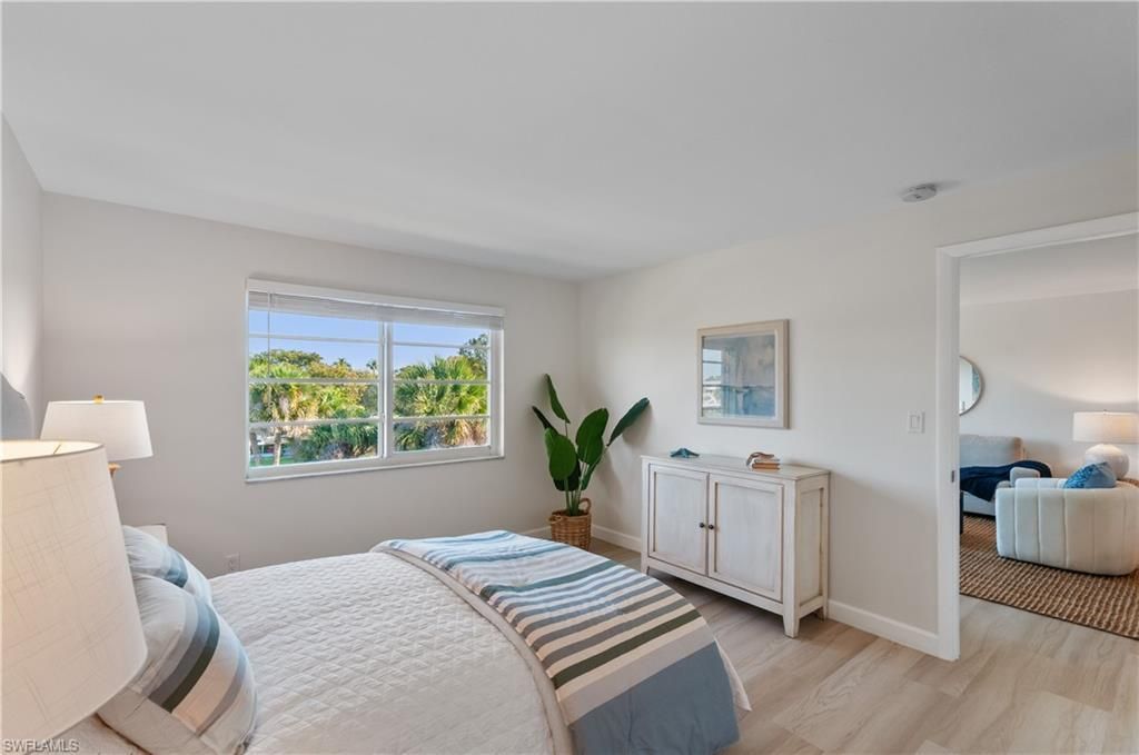 570 12th Ave S, Unit 570, Naples, FL 34102 Photo