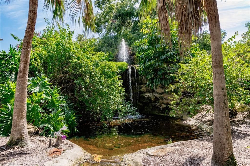 600 Neapolitan Way , Unit 226, Naples, FL 34103 Photo