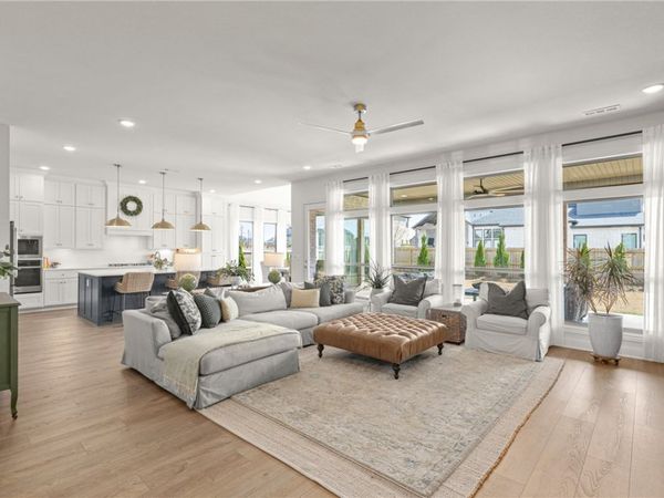 8806 W Comet Drive , Bentonville, AR 72713