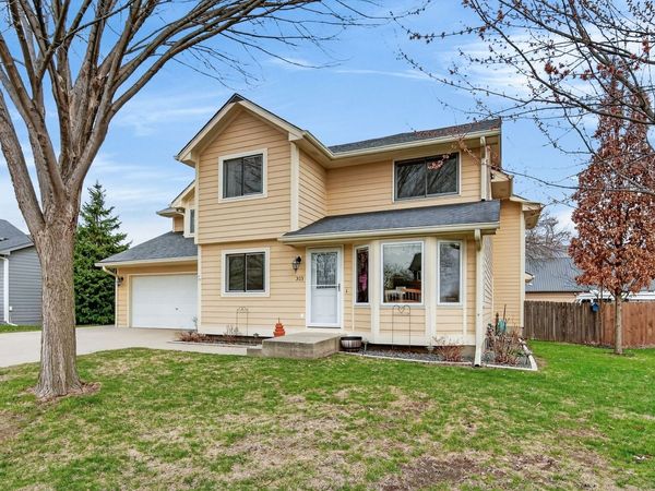 313 SW Kennybrook Drive, Grimes, IA 50111