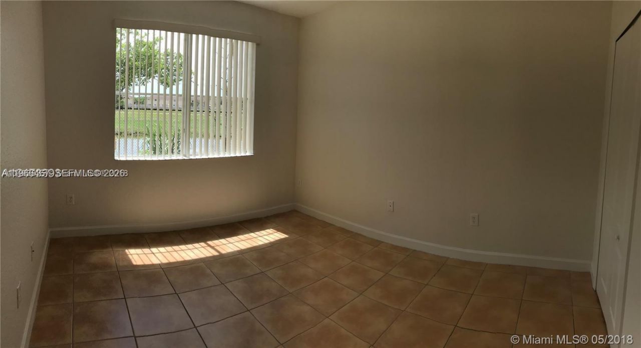 17720 NW 73rd Ave, Unit 105, Hialeah, FL 33015 Photo