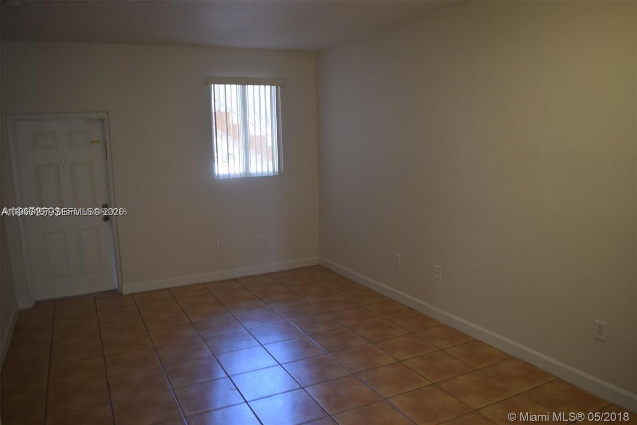 17720 NW 73rd Ave, Unit 105, Hialeah, FL 33015 Photo