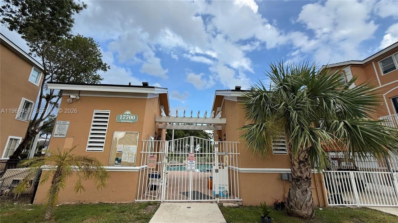 17720 NW 73rd Ave, Unit 105, Hialeah, FL 33015 Photo