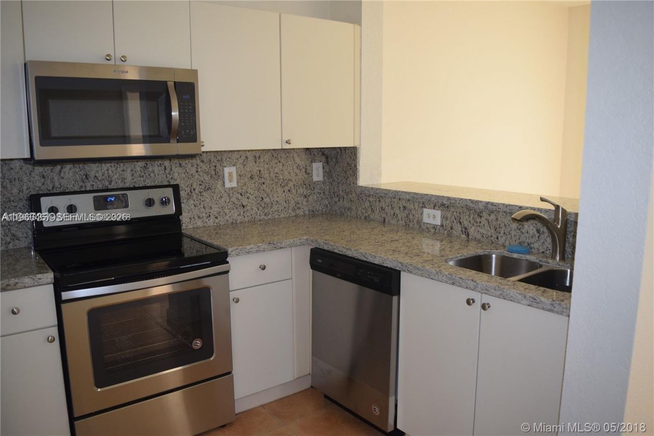 17720 NW 73rd Ave, Unit 105, Hialeah, FL 33015 Photo