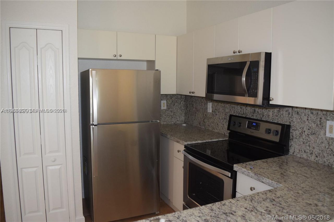 17720 NW 73rd Ave, Unit 105, Hialeah, FL 33015 Photo