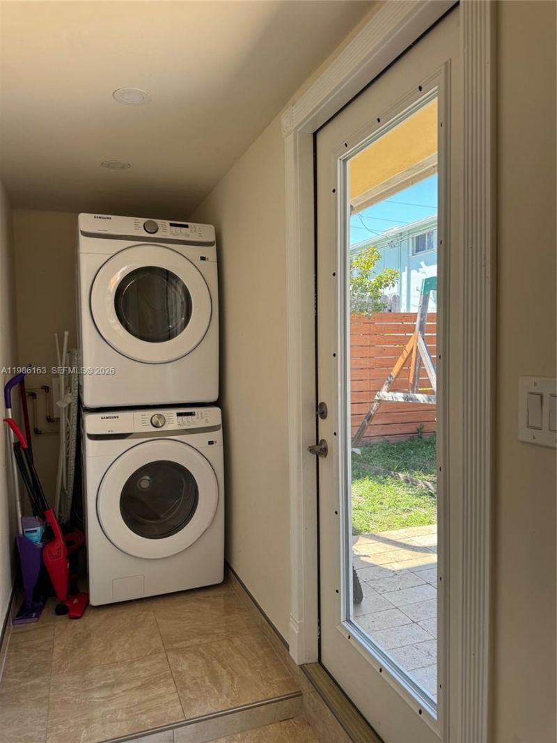 2355 SE 7th St , Pompano Beach, FL 33062 Photo