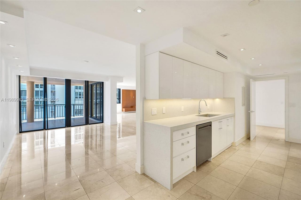 10175 Collins Ave, Unit 504, Bal Harbour, FL 33154 Photo