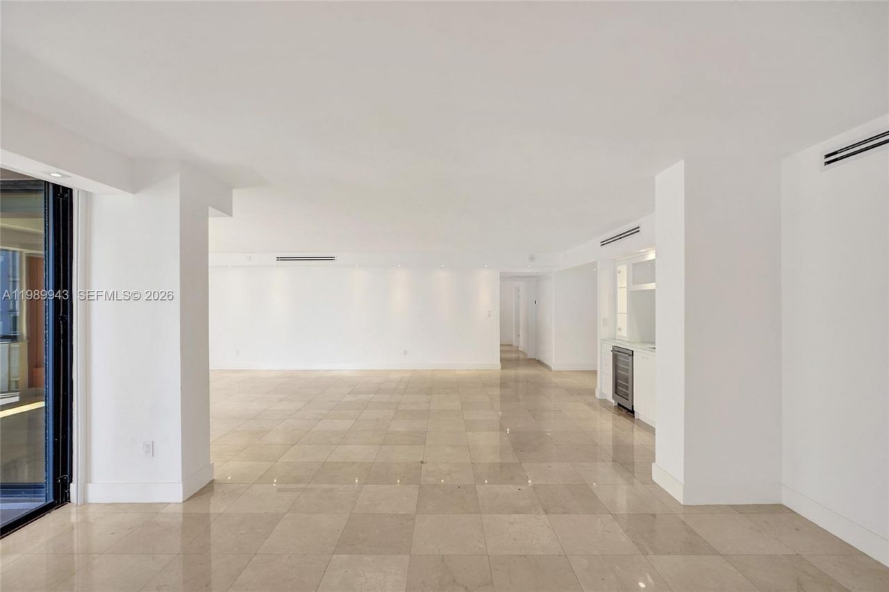 10175 Collins Ave, Unit 504, Bal Harbour, FL 33154 Photo