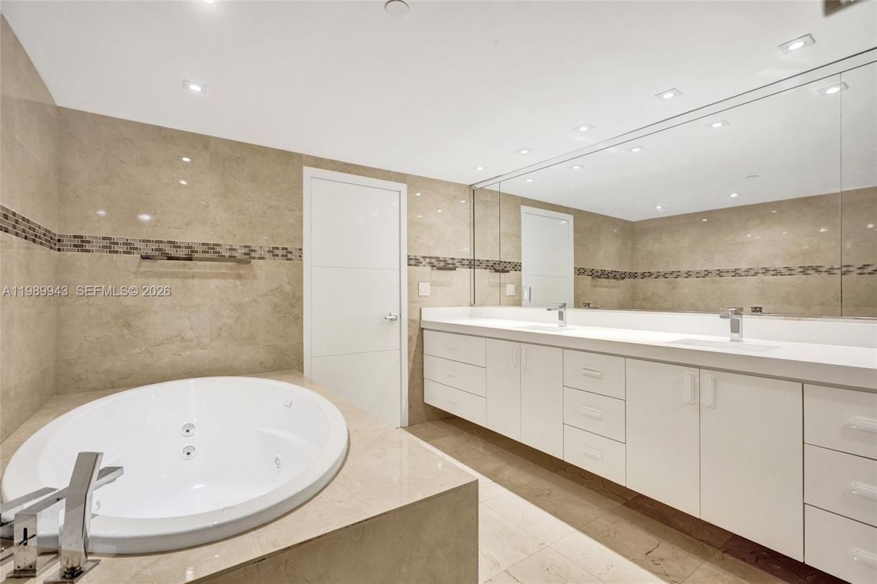 10175 Collins Ave, Unit 504, Bal Harbour, FL 33154 Photo