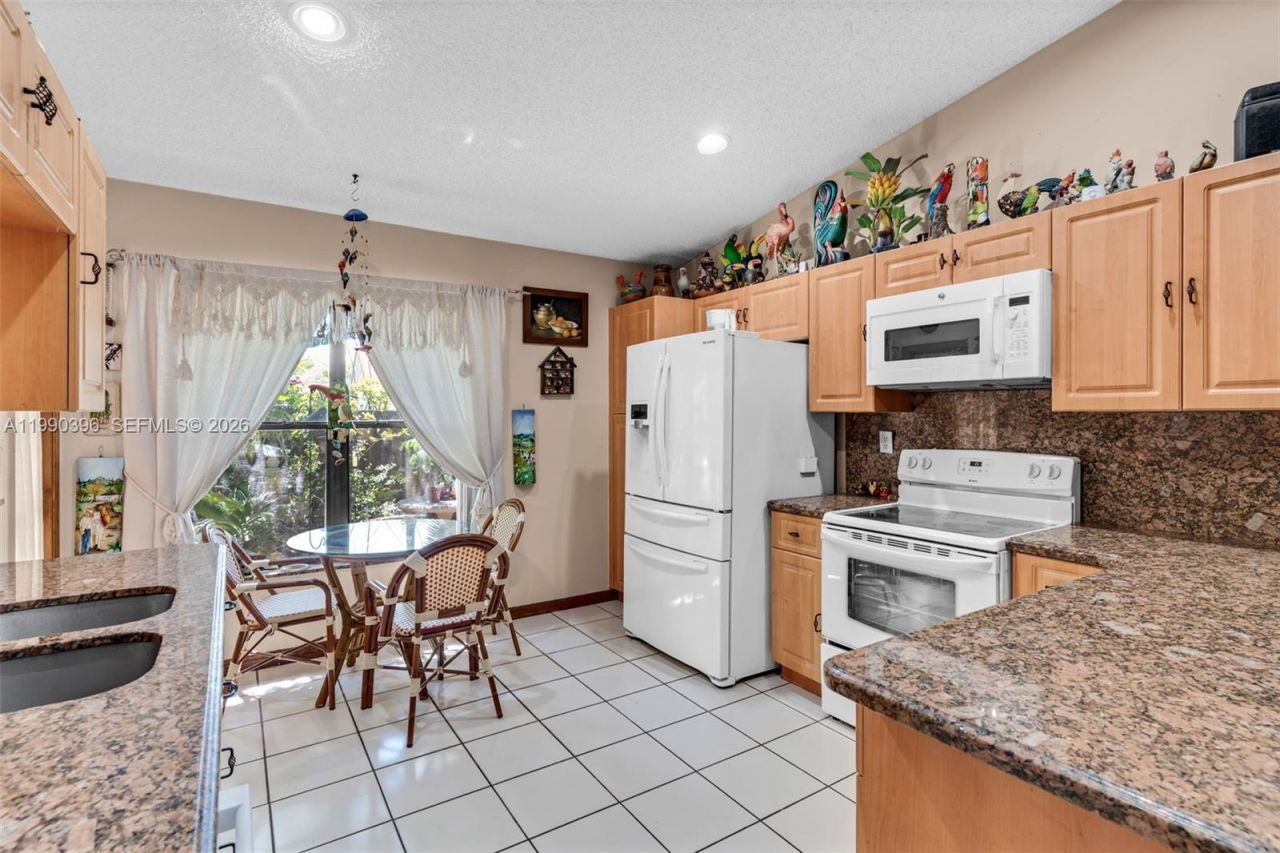 15012 SW 45th Ln , Miami, FL 33185 Photo