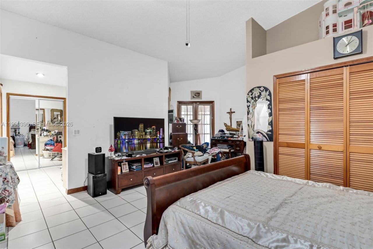 15012 SW 45th Ln , Miami, FL 33185 Photo