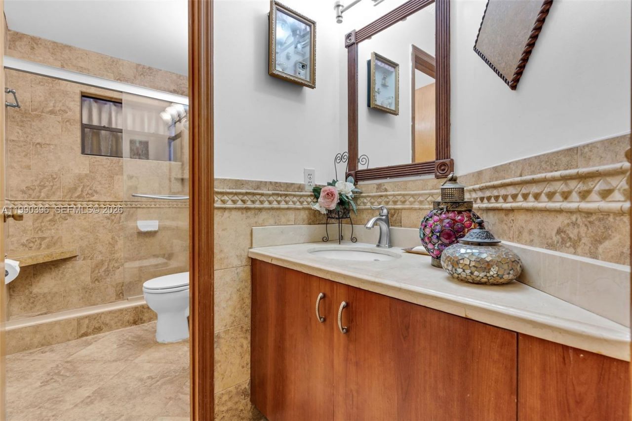 15012 SW 45th Ln , Miami, FL 33185 Photo