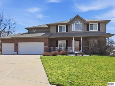 18205 Cedar Circle, Omaha, NE 68130