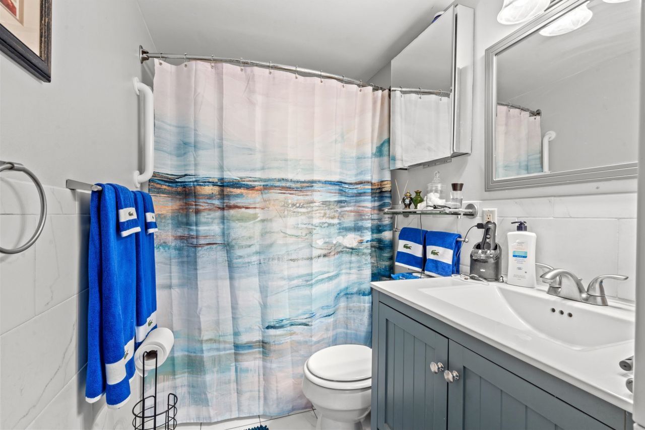 1205 Erin Way Photo 10