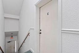 1205 Erin Way photo 4