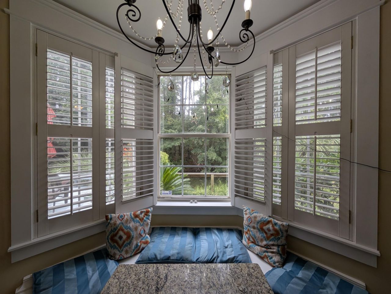 1920 Oak Tree Lane Photo 13