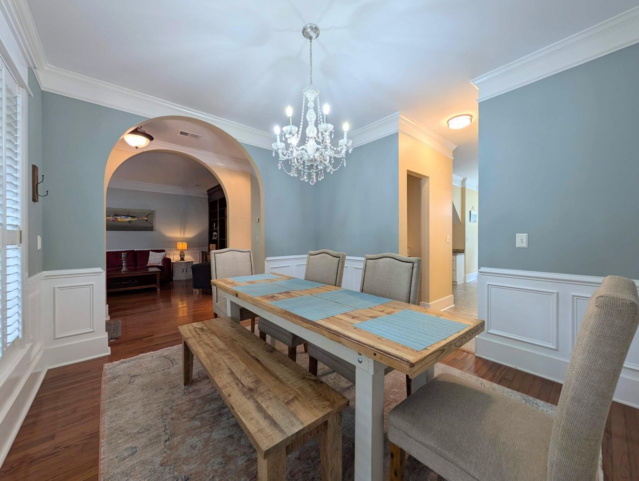 1920 Oak Tree Lane Photo 15