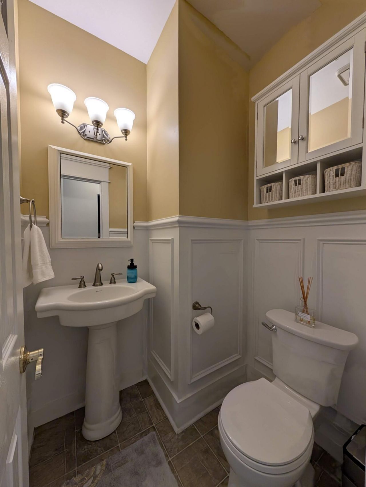 1920 Oak Tree Lane Photo 19