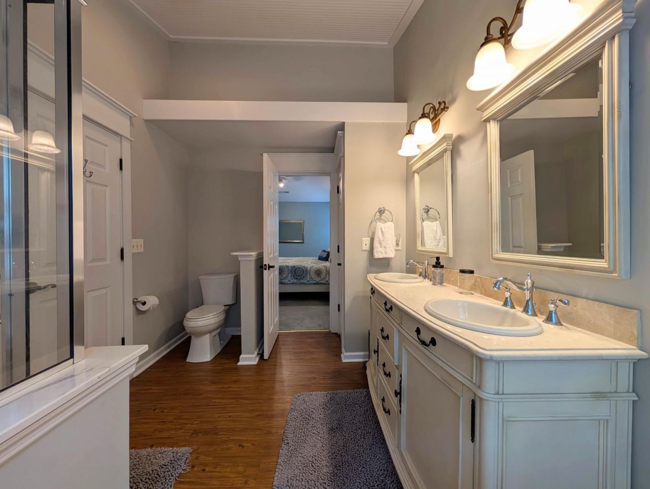 1920 Oak Tree Lane Photo 25