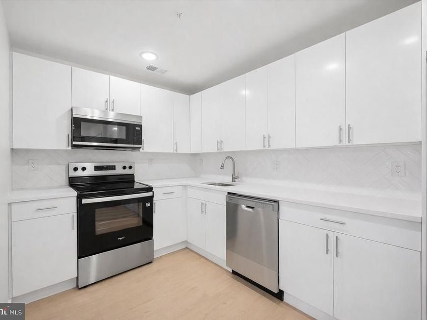 4212 Lancaster Avenue, Unit 302, Philadelphia, PA 19104 Main Photo