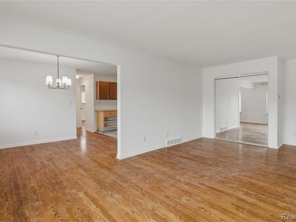 323 N Eton Street, Birmingham, MI 48009