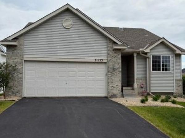 21153 Pasofino Circle N, Forest Lake, MN 55025