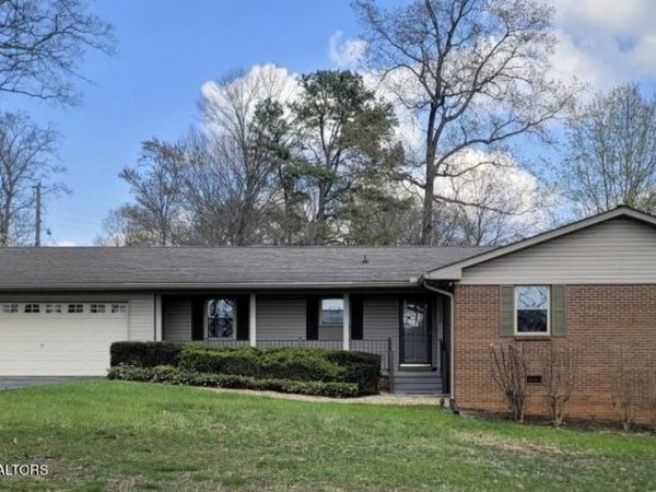 422 Sherwood Drive, Maryville, TN 37801